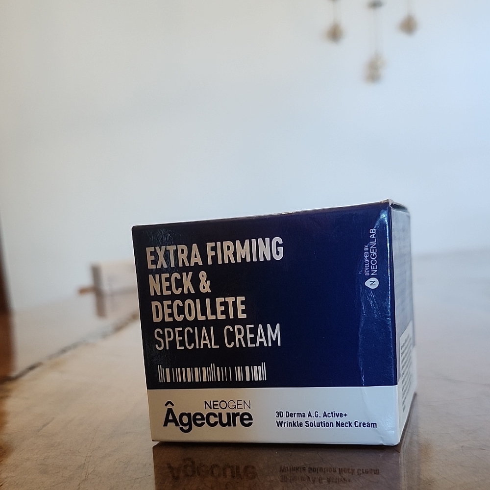 Cream For Neck and Decollete